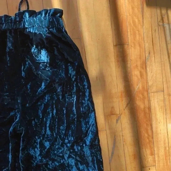 Zara paperbag gaucho velvet  pants - Picture 3 of 4